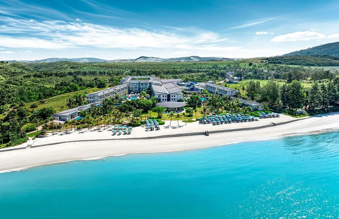 Le Meridien Khao Lak Resort & Spa-1